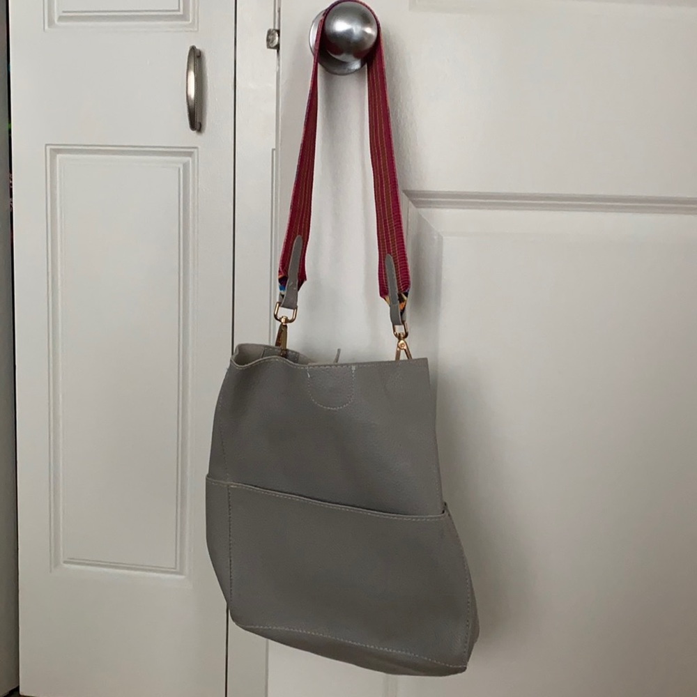 Greg shoulder purse with colorful strap